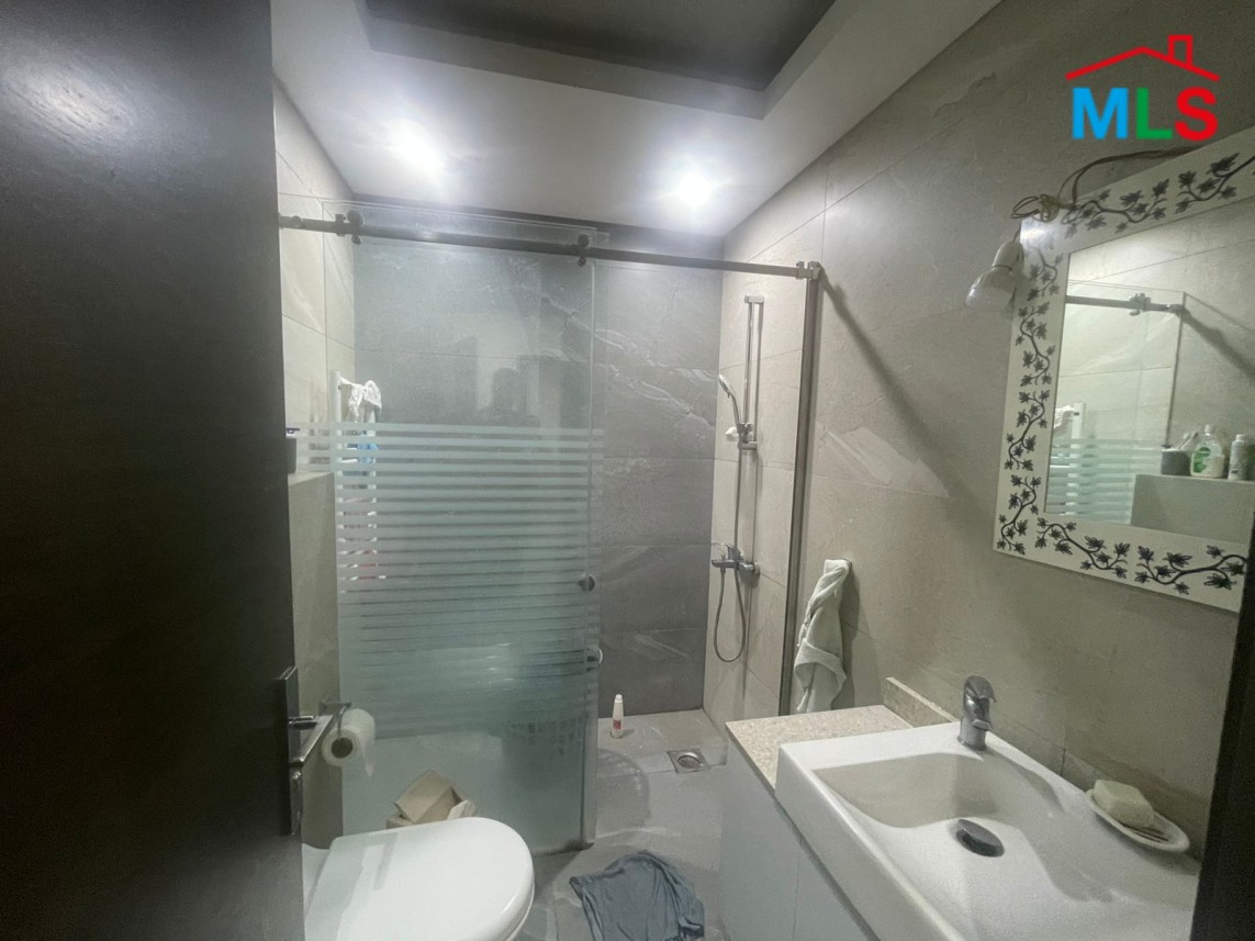 Villa With Sea View For Sale in Aley