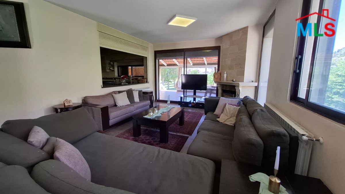 Villa With A Big Land For Sale in Laqlouq