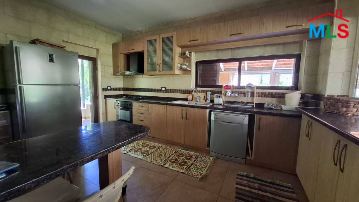 Villa With A Big Land For Sale in Laqlouq