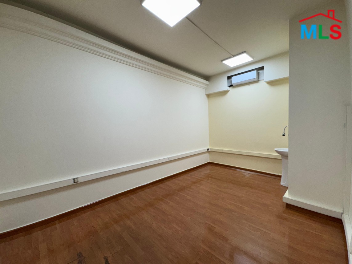 Fully Renovated Shop in A Prime Location For Sale in Mansourieh