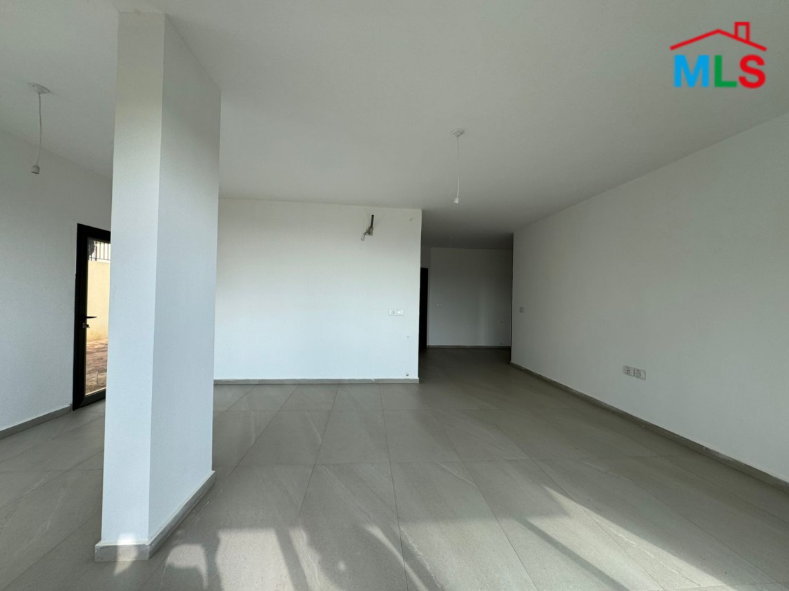3 Bedrooms Brand New Apartment For Sale in Jouret Al Ballout