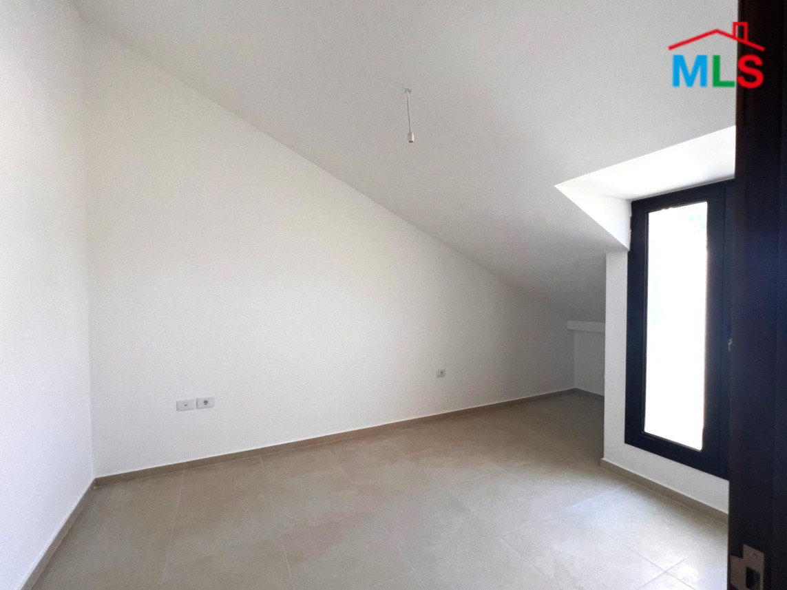 Duplex with a Nice View For Sale in Beit Misk