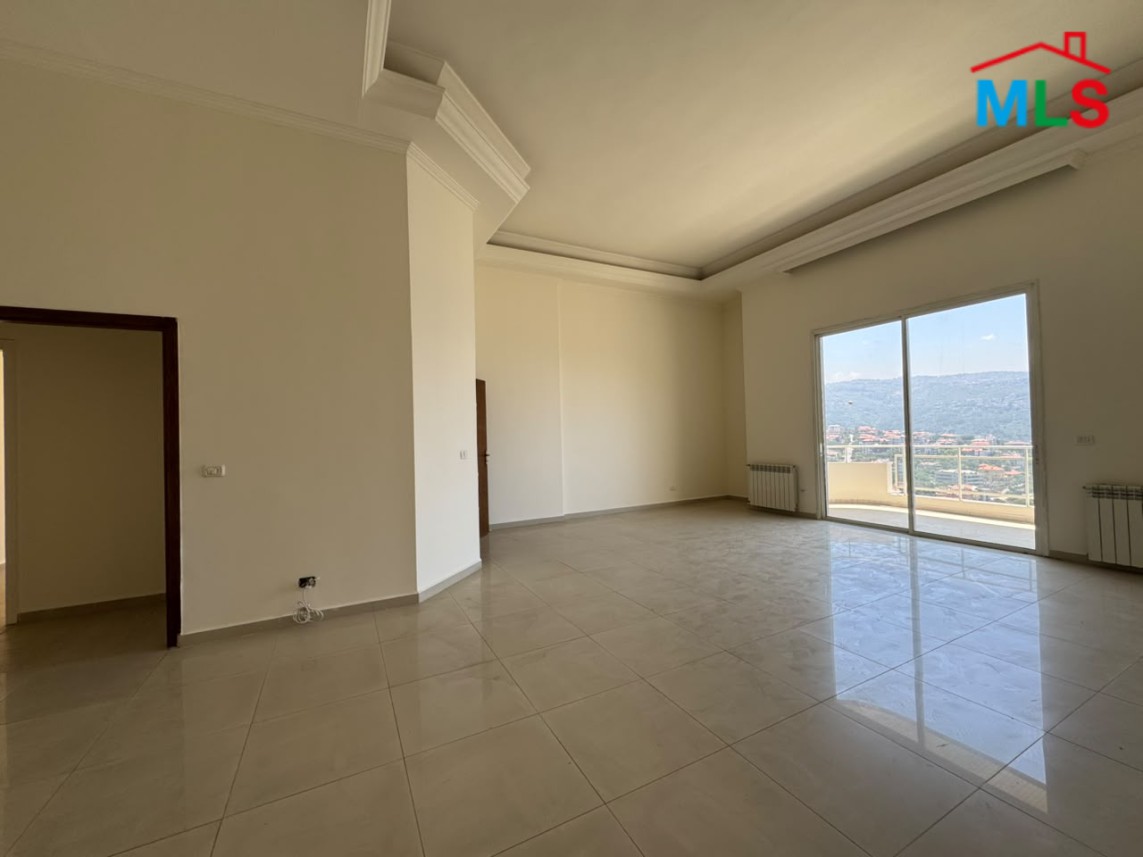 Apartment in a Prime Location Unlockable Mountain View For Sale in Beit Meri
