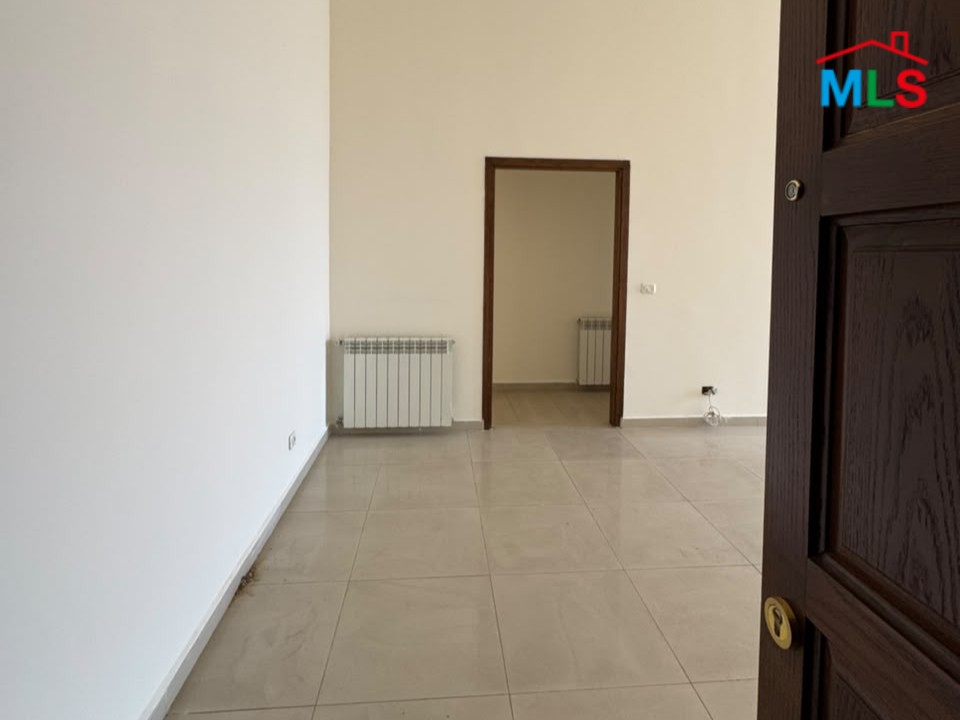 Apartment in a Prime Location Unlockable Mountain View For Sale in Beit Meri