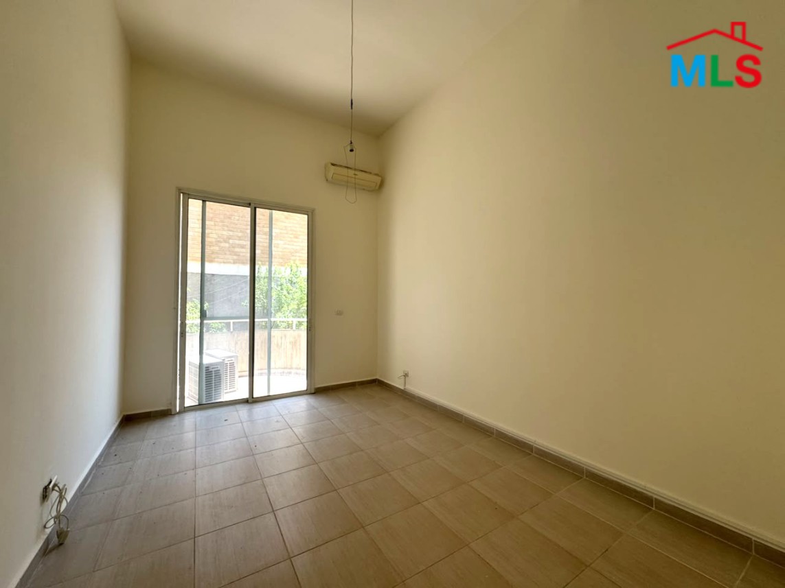 Apartment in a Prime Location Unlockable Mountain View For Sale in Beit Meri