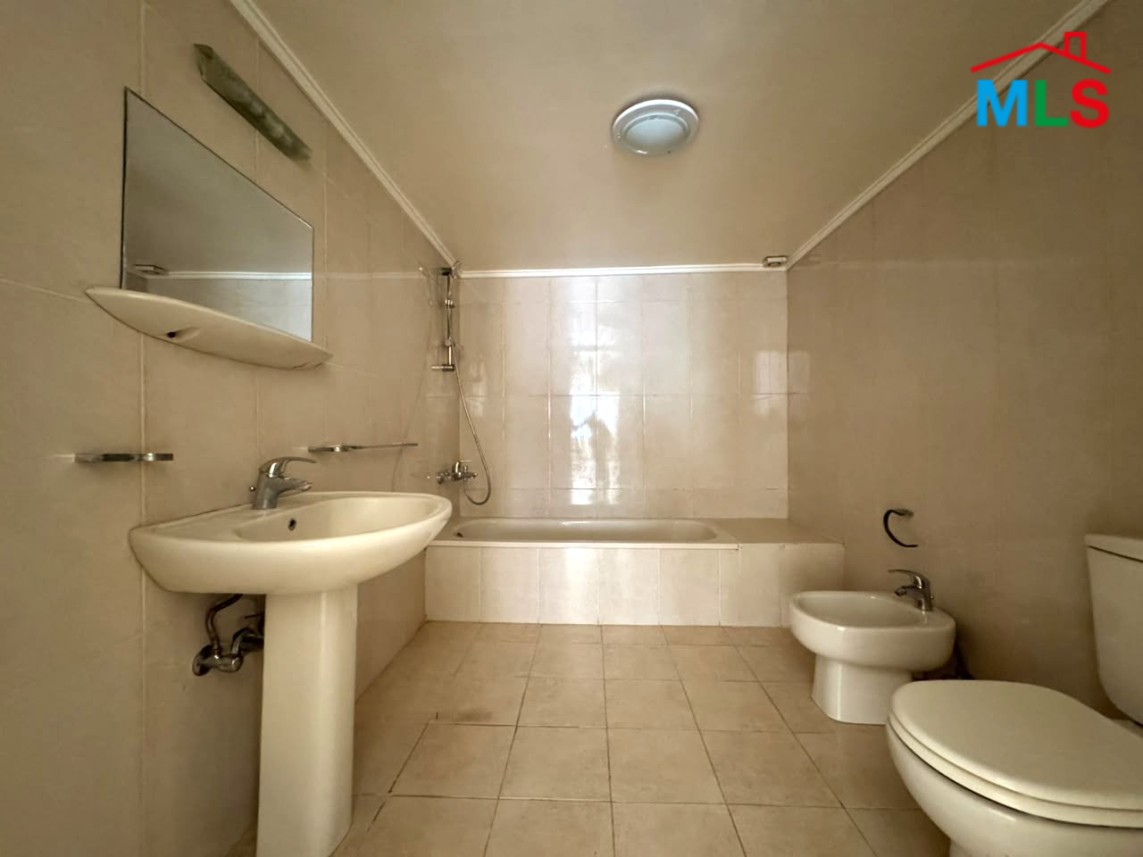 Apartment in a Prime Location Unlockable Mountain View For Sale in Beit Meri