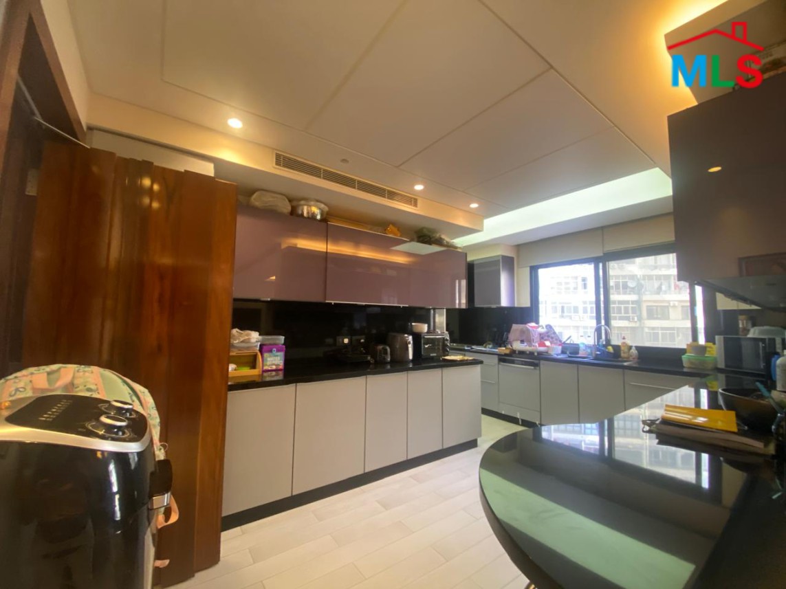 Renovated & Decorated Apartment With Full Sea View For Sale in Rawche