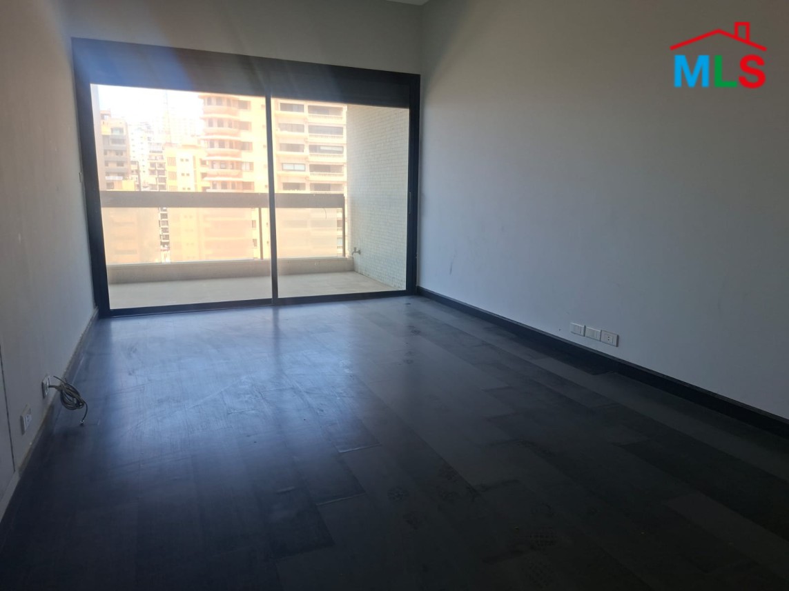 High-End Apartment with Panoramic Sea View For Sale in Ramlet Al Bayda