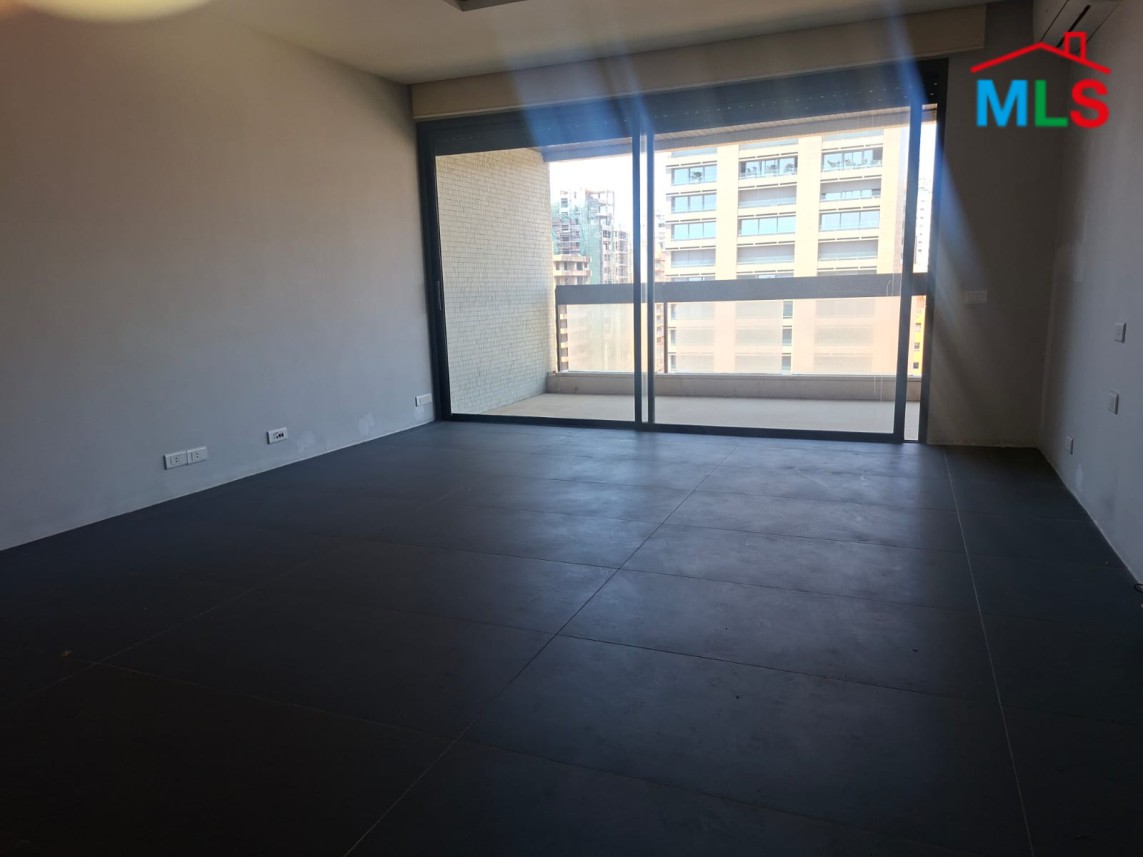 High-End Apartment with Panoramic Sea View For Sale in Ramlet Al Bayda