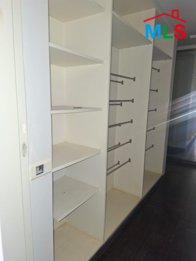 High-End Apartment with Panoramic Sea View For Sale in Ramlet Al Bayda
