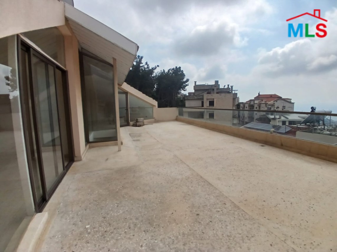 Duplex With a Nice View For Sale in Mazraat Yachouh
