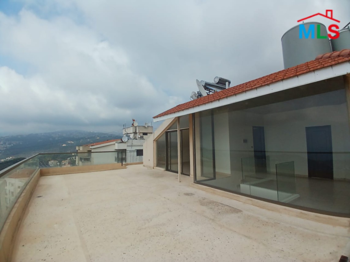 Duplex With a Nice View For Sale in Mazraat Yachouh