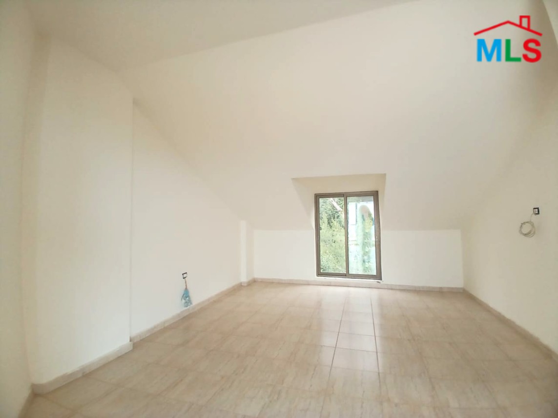 Duplex With a Nice View For Sale in Mazraat Yachouh