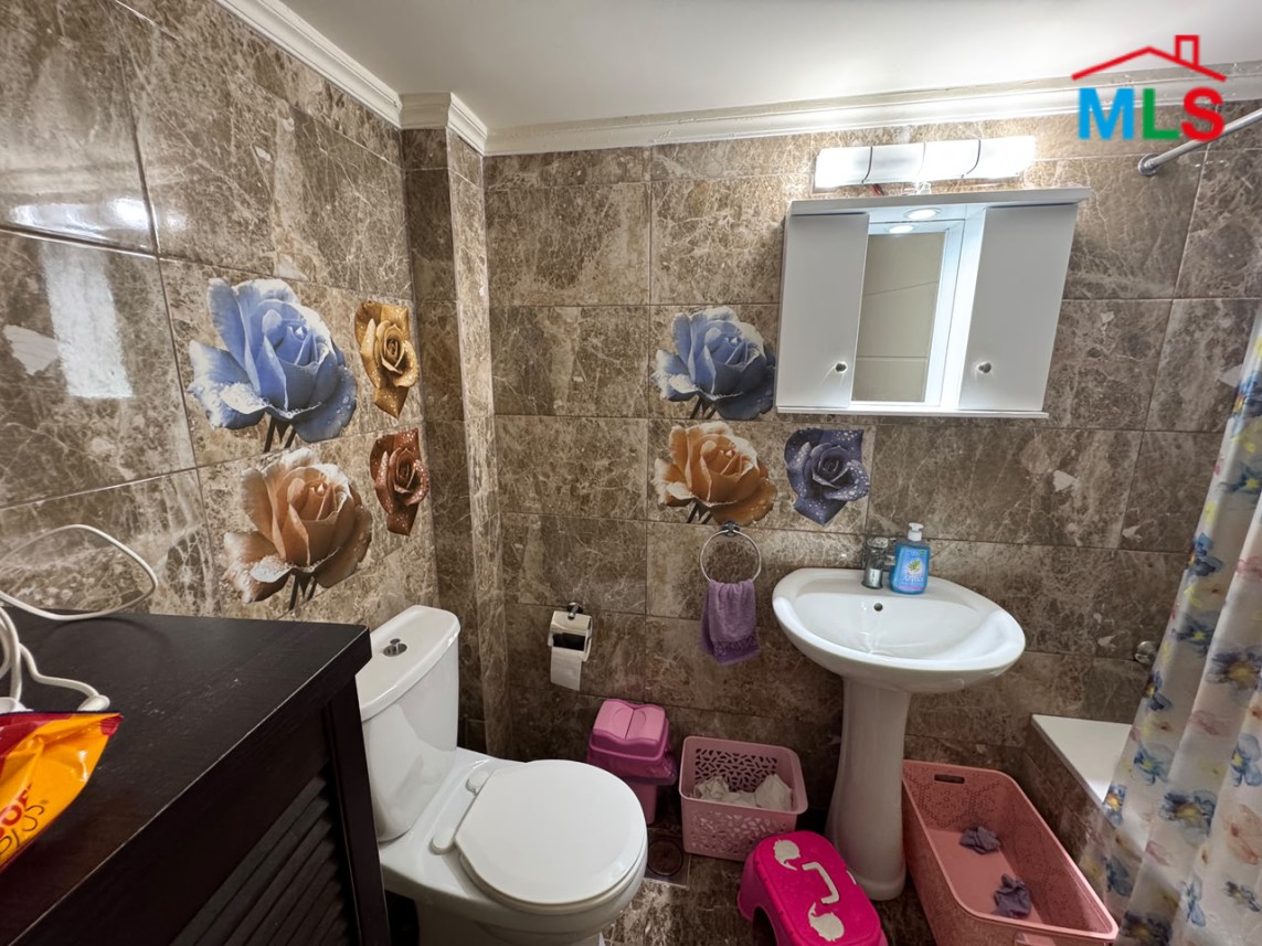 Nice Apartment For Sale in Aicha Bakkar, Beirut