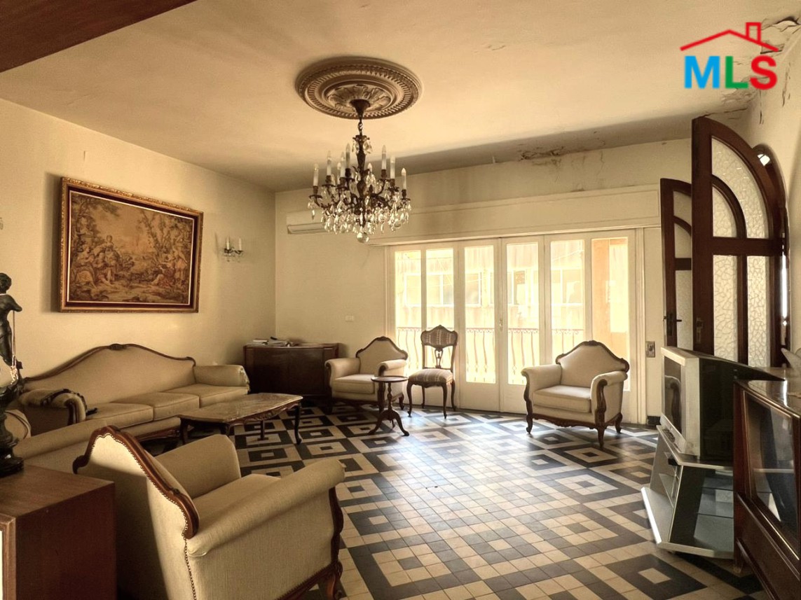 4-Bedroom Apartment with Terrace For Sale in Achrafieh, Abed El Wahab