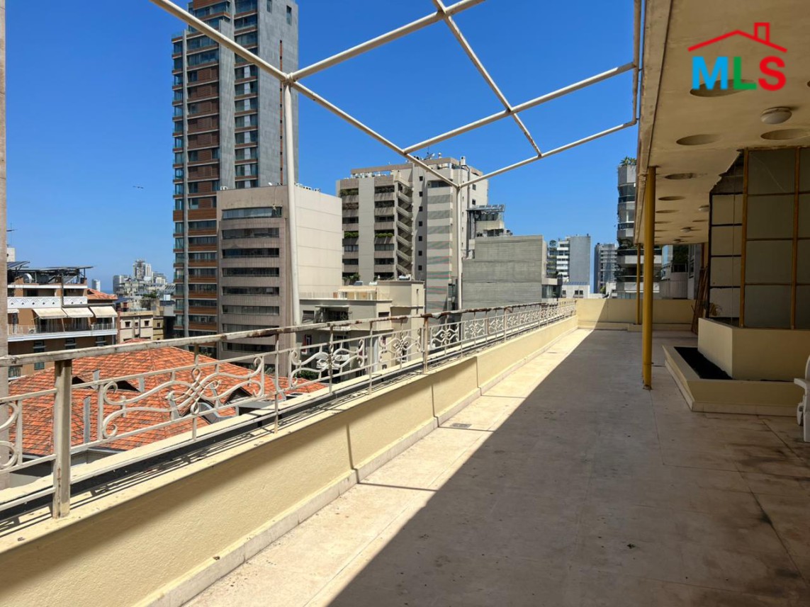 4-Bedroom Apartment with Terrace For Sale in Achrafieh, Abed El Wahab