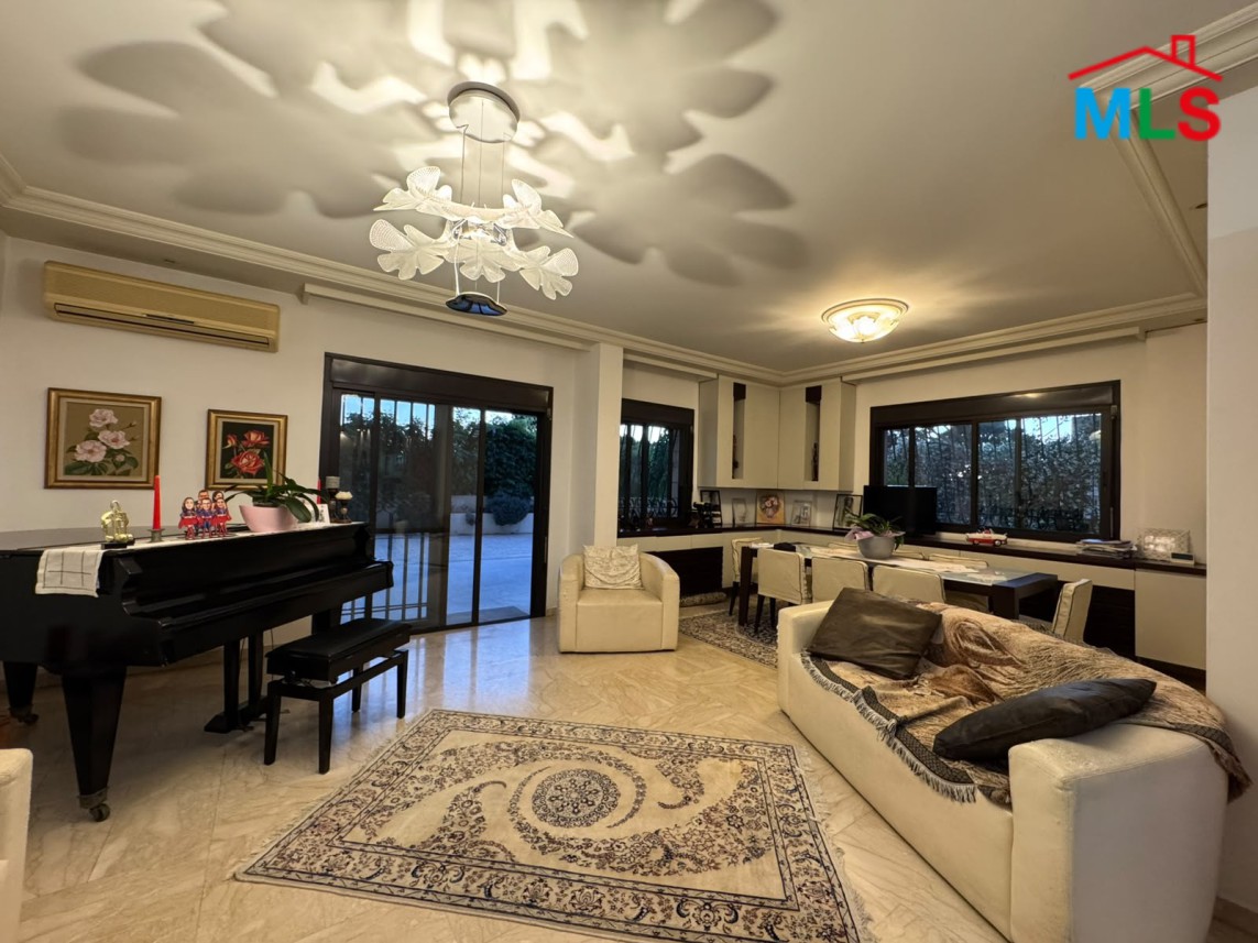 Furnished Apartment With Terrace For Sale in Prime Location in Monteverde