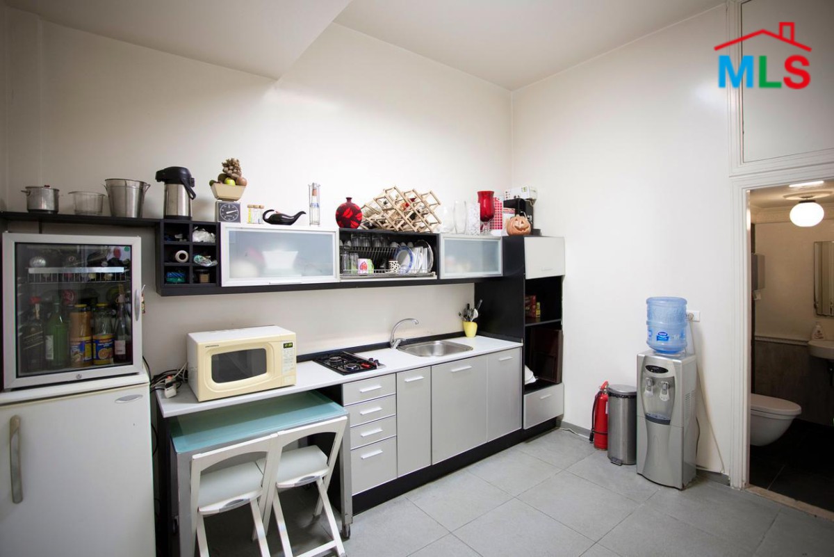 Commercial Space For Sale in Great Location in Horch Tabet
