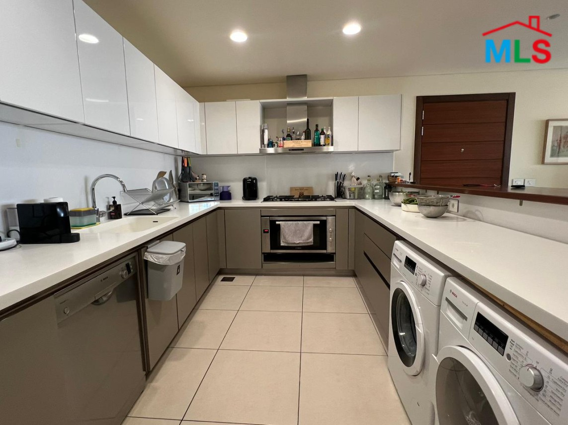 Modern 2-Bedroom Apartment For Sale in Achrafieh, Monot