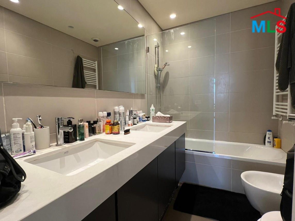 Modern 2-Bedroom Apartment For Sale in Achrafieh, Monot