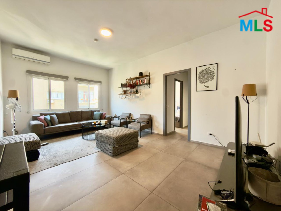 Charming & Furnished Apartment For Sale in Achrafieh, Saydeh