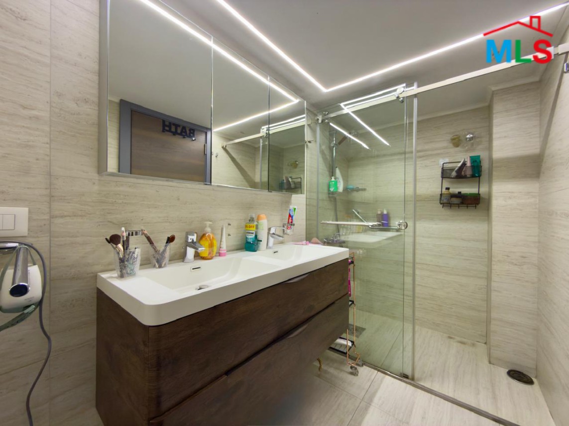 Charming & Furnished Apartment For Sale in Achrafieh, Saydeh