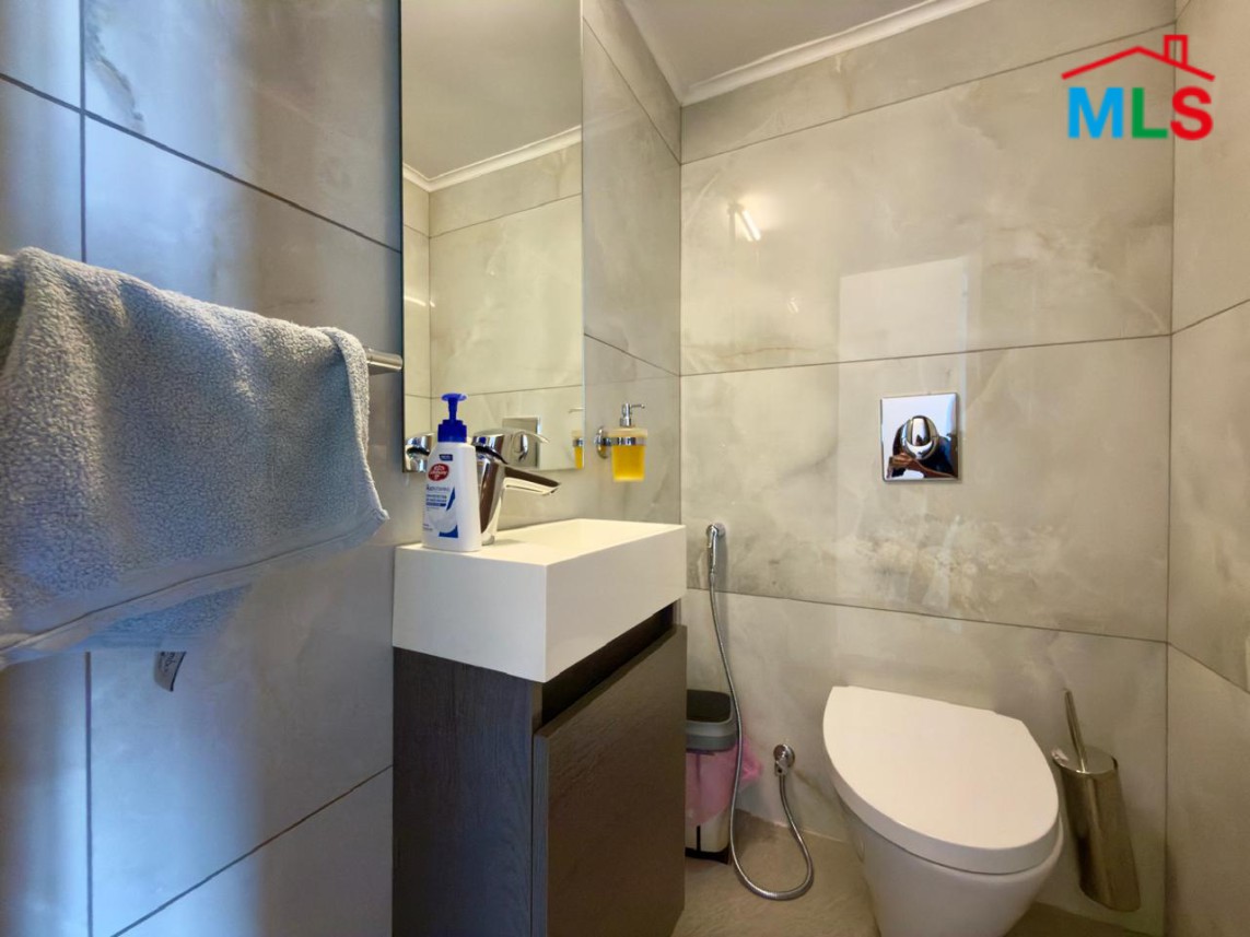 Charming & Furnished Apartment For Sale in Achrafieh, Saydeh