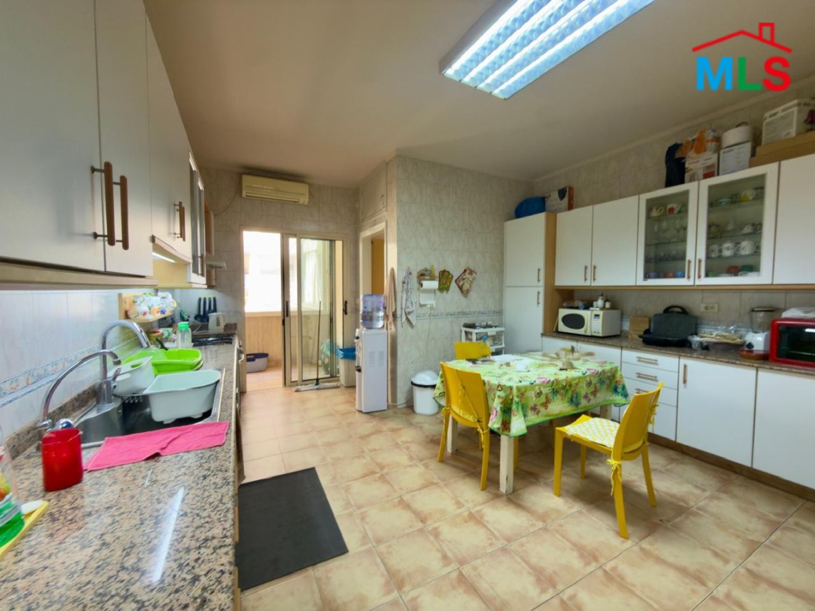 3-Bedroom Apartment For Sale in a Prime Location in Achrafieh, Sioufi