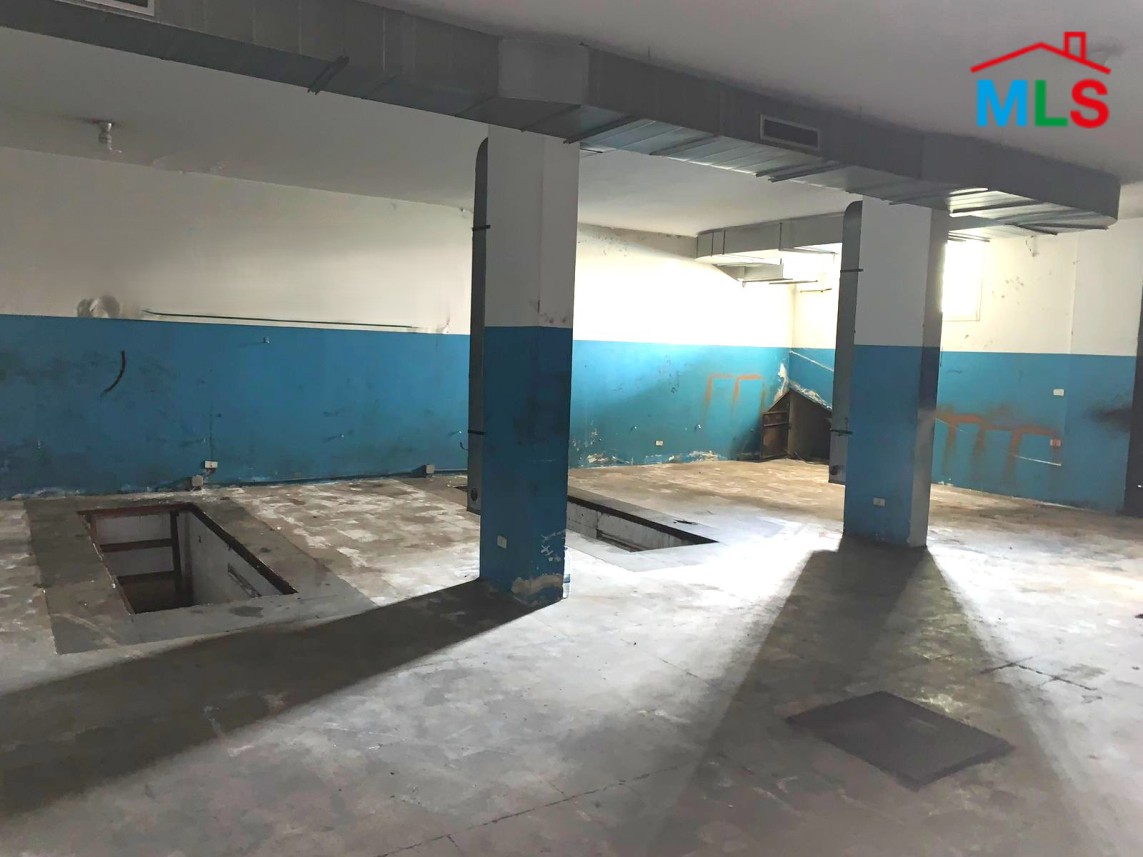 4 Floors Commercial Building In A Prime Location For Sale In Halat