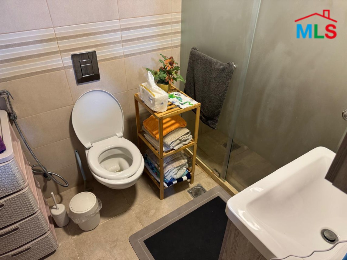 3 Bedrooms Apartment For Sale in Dawhet Aramoun