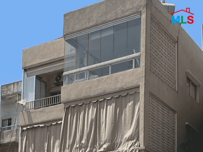 3 Floors Building For Sale in Tohwitet Furn El Chebbak