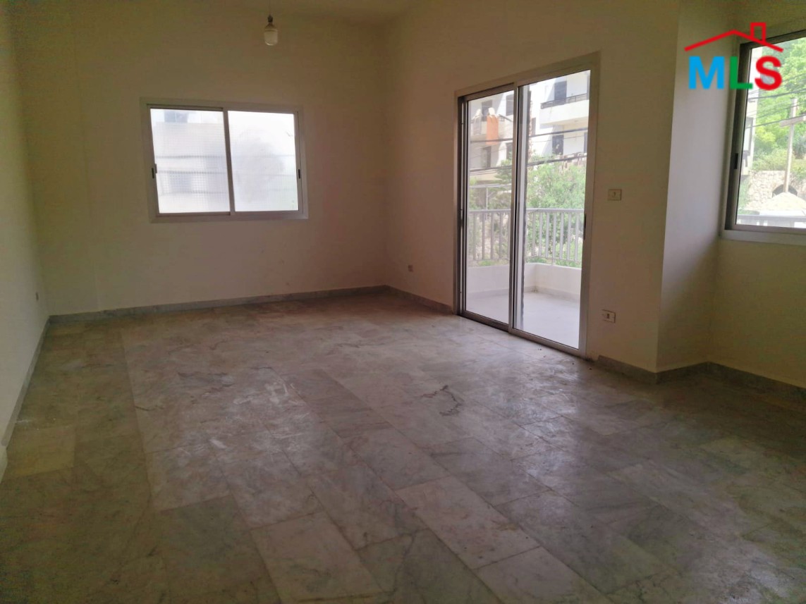 3-Bedroom Apartment For Sale with Mountain View in Safra