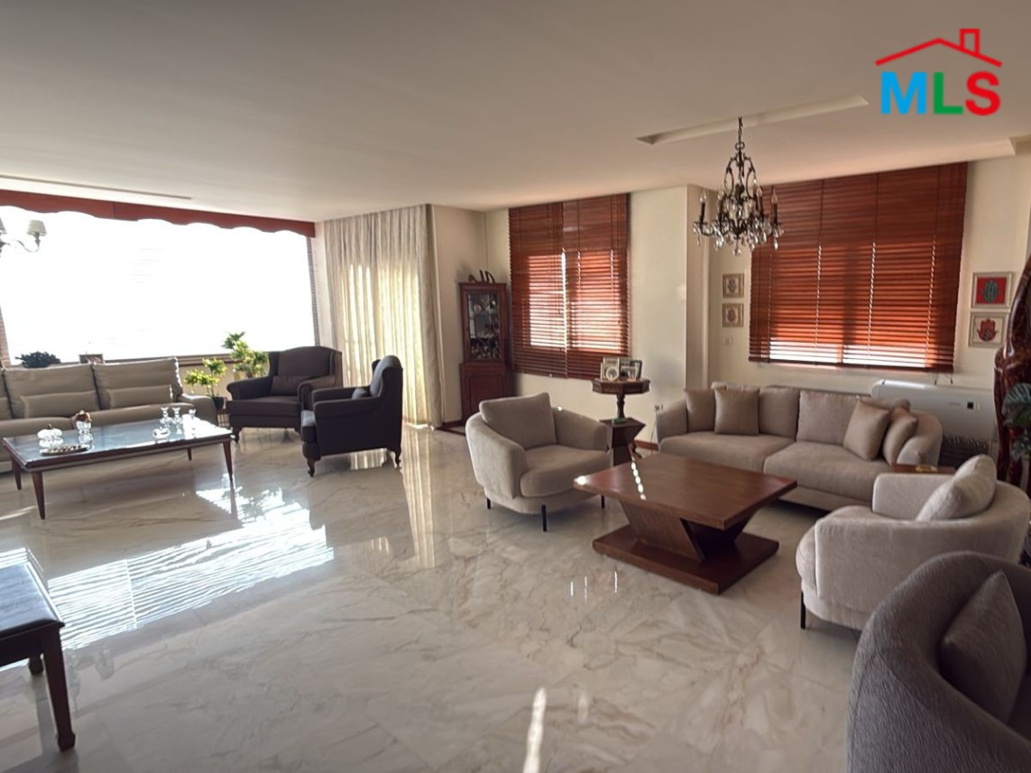 Penthouse with Sea View For Sale in Manara, Ras Beirut