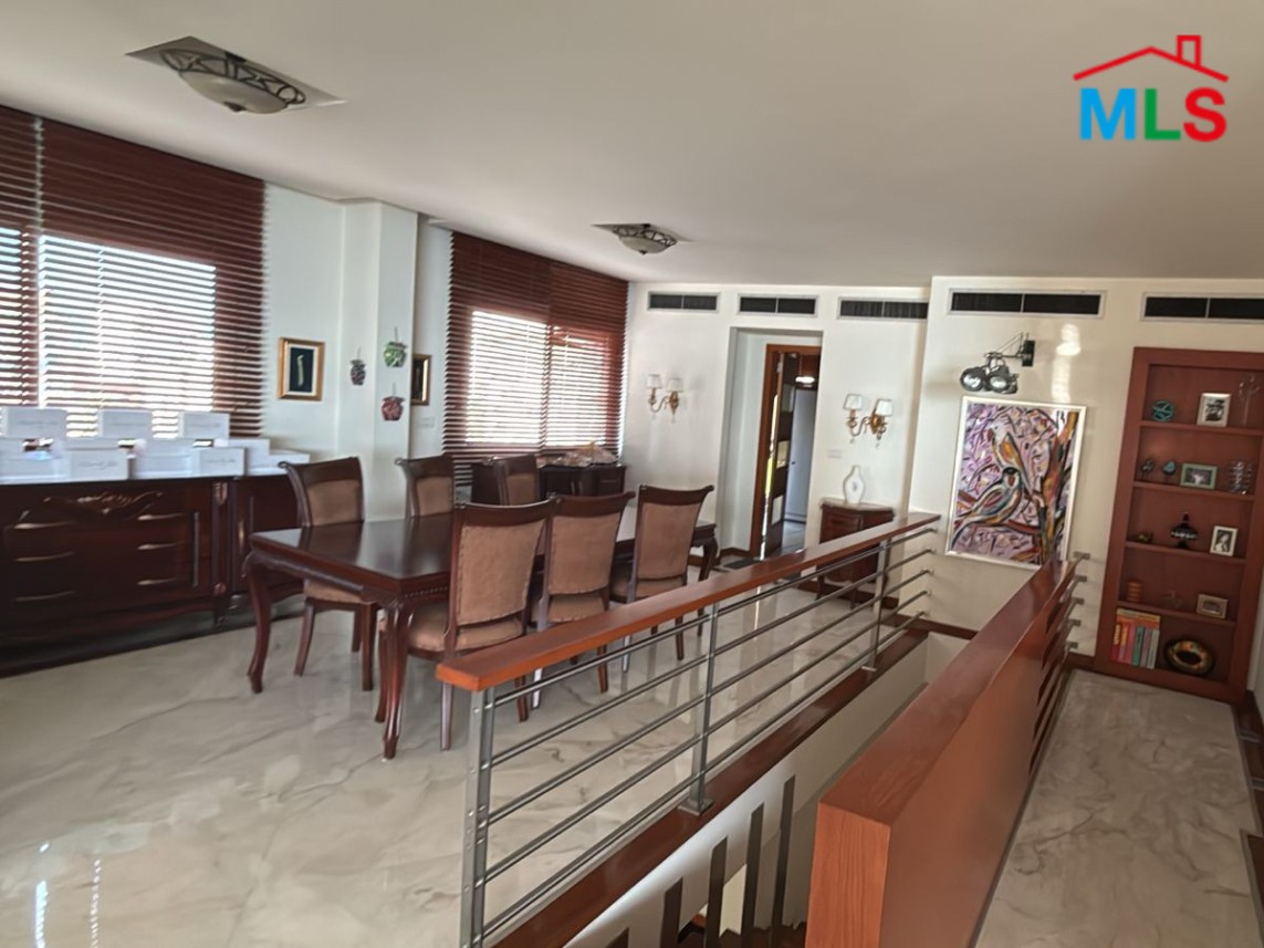 Penthouse with Sea View For Sale in Manara, Ras Beirut