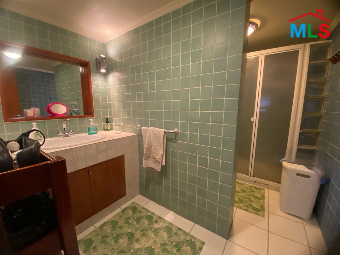 Penthouse with Sea View For Sale in Manara, Ras Beirut