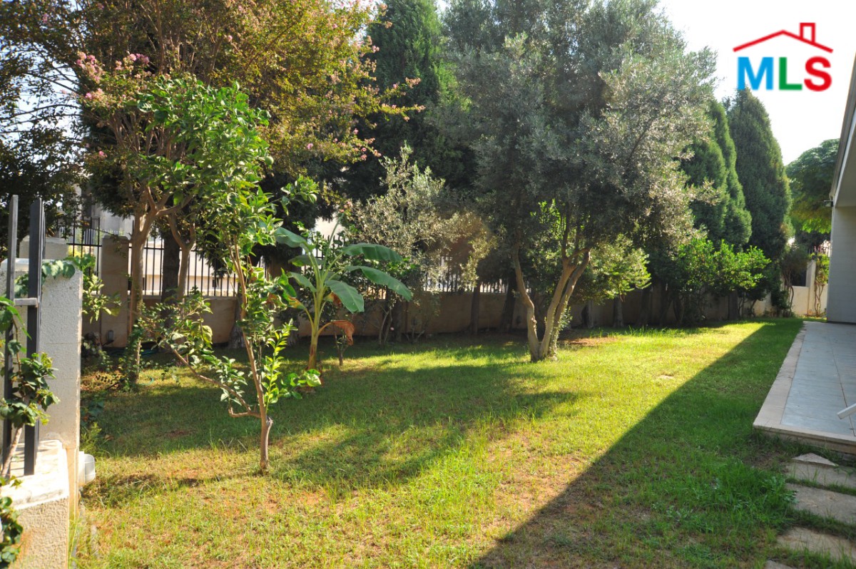 Amazing Luxurious Castle with Garden & Pool For Sale in Batroun, Wajeh El Hajar