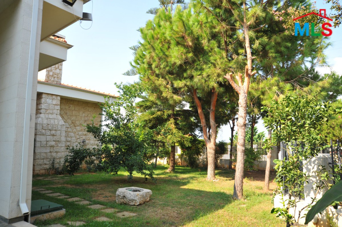 Amazing Luxurious Castle with Garden & Pool For Sale in Batroun, Wajeh El Hajar