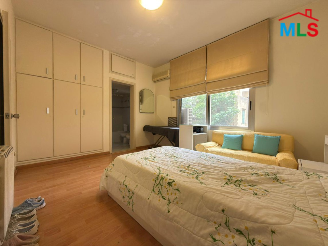 3-Bedrooms Apartment For Sale in Achrafieh, Near Hotel Alexandre