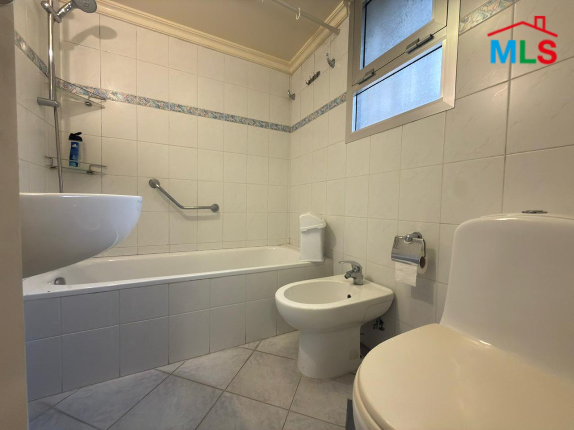 3-Bedrooms Apartment For Sale in Achrafieh, Near Hotel Alexandre