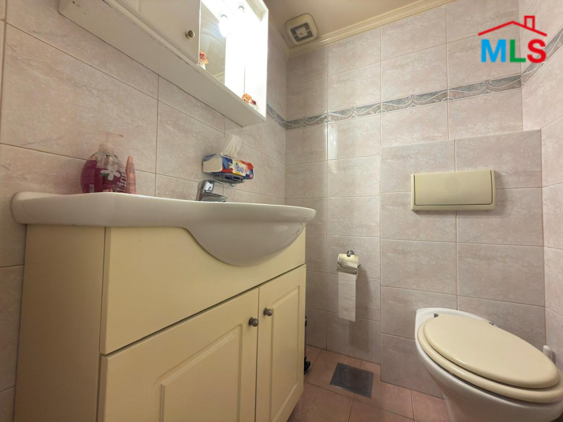 3-Bedrooms Apartment For Sale in Achrafieh, Near Hotel Alexandre