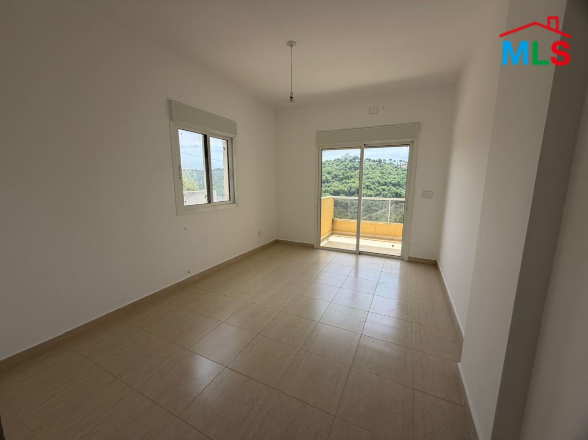 Brand New Apartment with Mountain View in For Sale Batroun, Bejdarfel