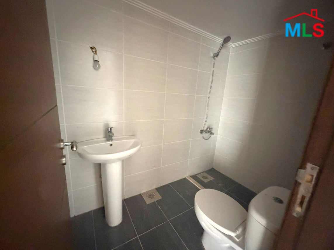 Brand New Apartment with Mountain View in For Sale Batroun, Bejdarfel