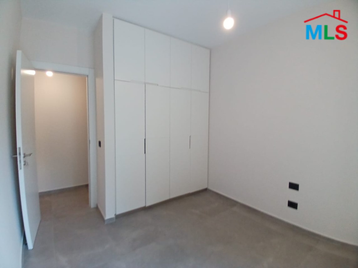 High-End Apartment with Sea and Mountain View For Sale in Roumie