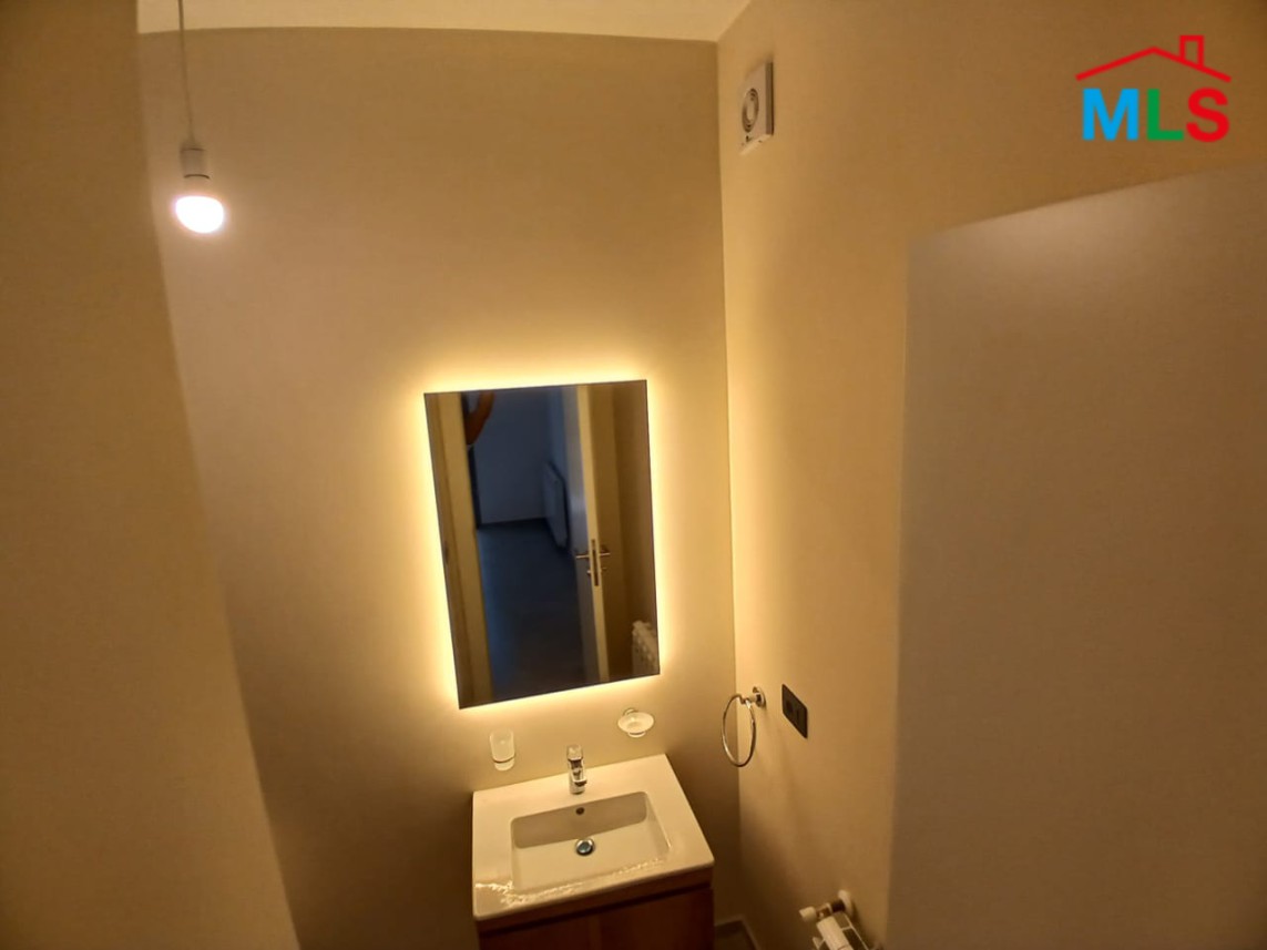 High-End Apartment with Sea and Mountain View For Sale in Roumie