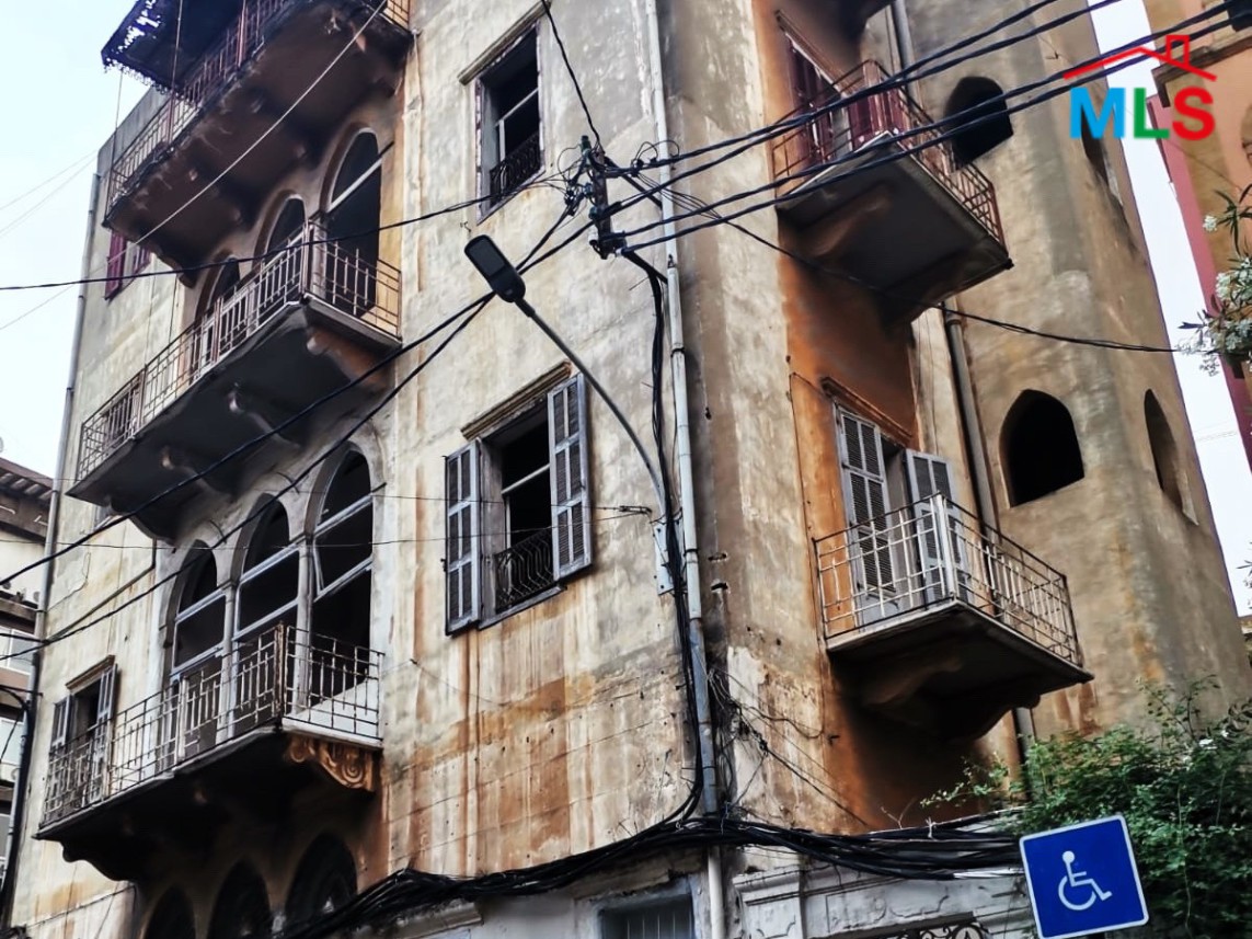 478 SQM Land with Traditional Style Building For Sale in Saifi