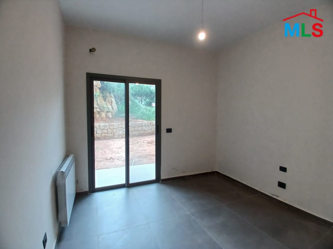 High-End Apartment with Sea and Mountain View For Sale in Roumie