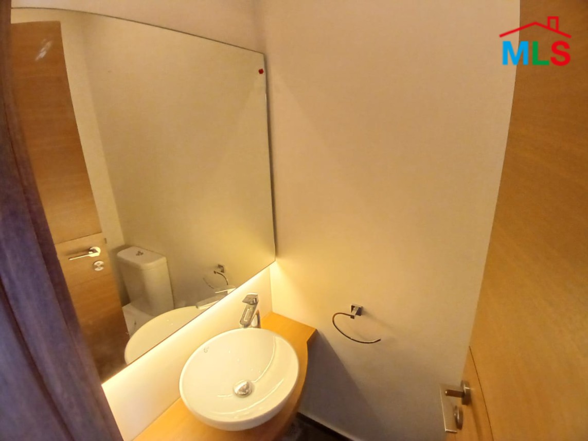 High-End Apartment with Sea and Mountain View For Sale in Roumie