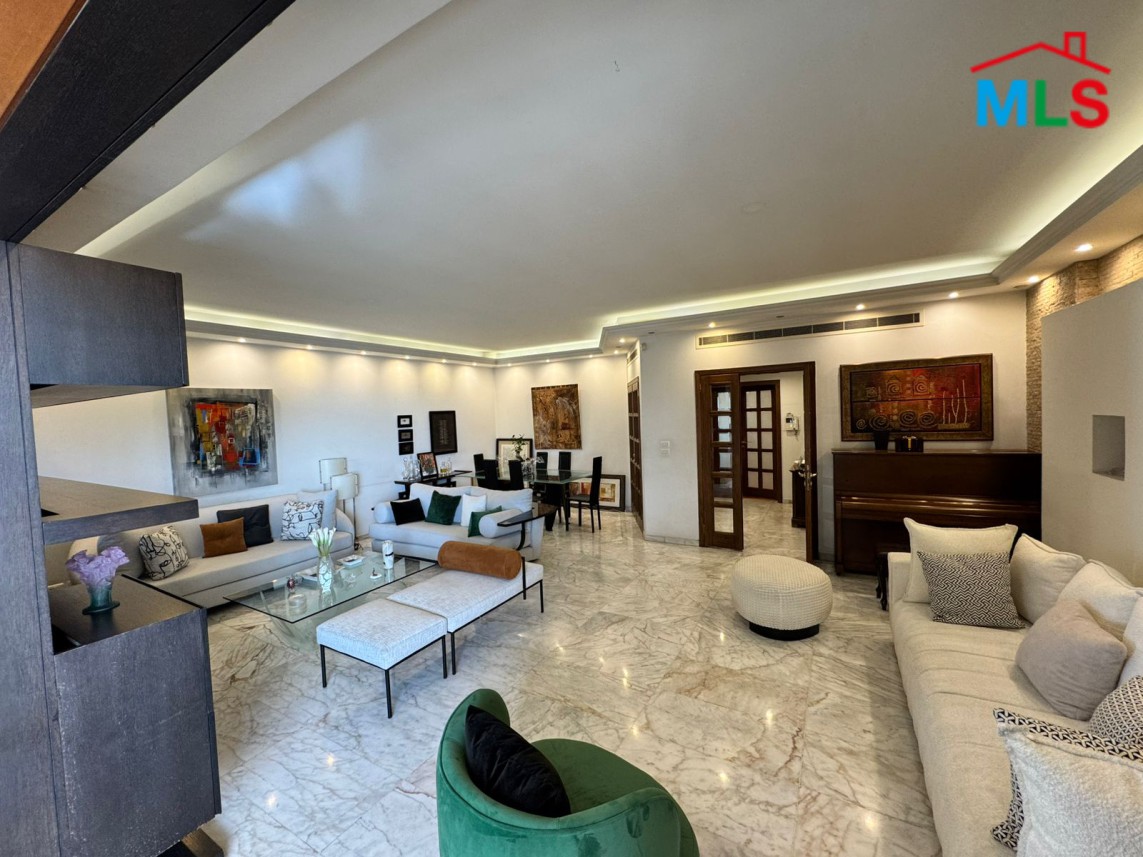 Spacious Apartment with Sea View For Sale in Caracas, Ras Beirut
