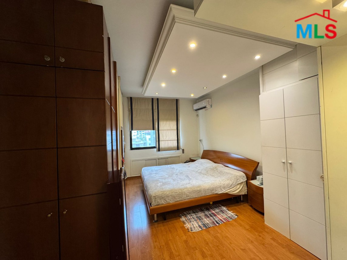 Spacious Apartment with Sea View For Sale in Caracas, Ras Beirut
