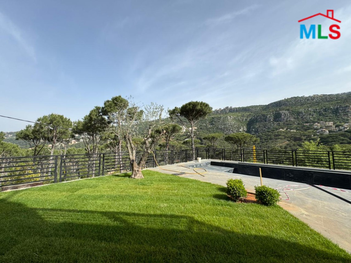 High-End & Modern Villa For Sale in Jiwar Baabdat